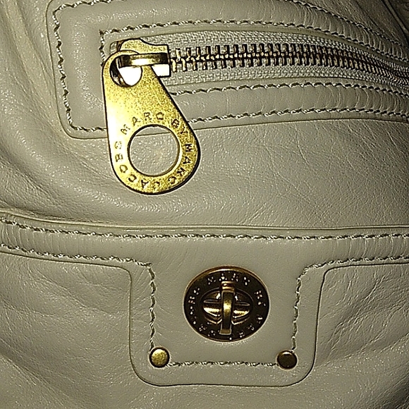 L@@K! MARC JACOBS Large Genuine Leather Totally Turnlock Farida Hobo $575msrp - Picture 4 of 16